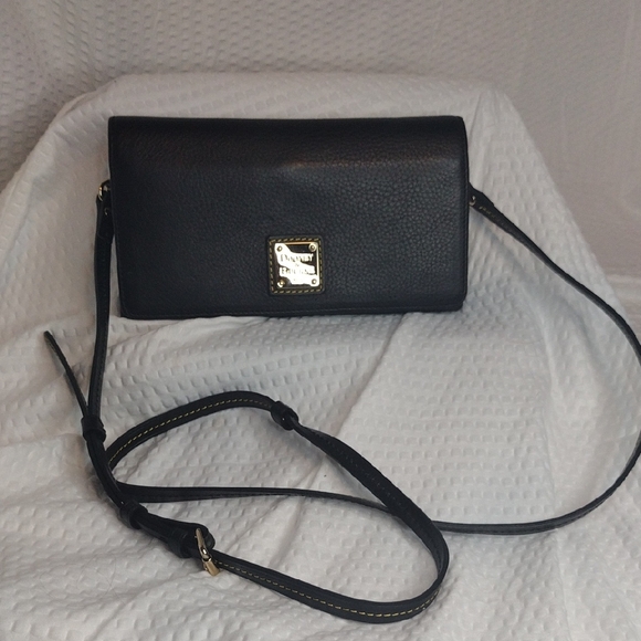 Dooney & Bourke Black Crossbody Bag With Detachable Crossbody Strap - Picture 1 of 10